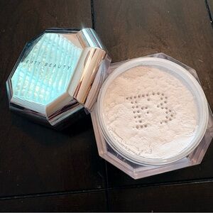 Fenty Beauty Setting Powder Compact — Translucent White with Silver Lid